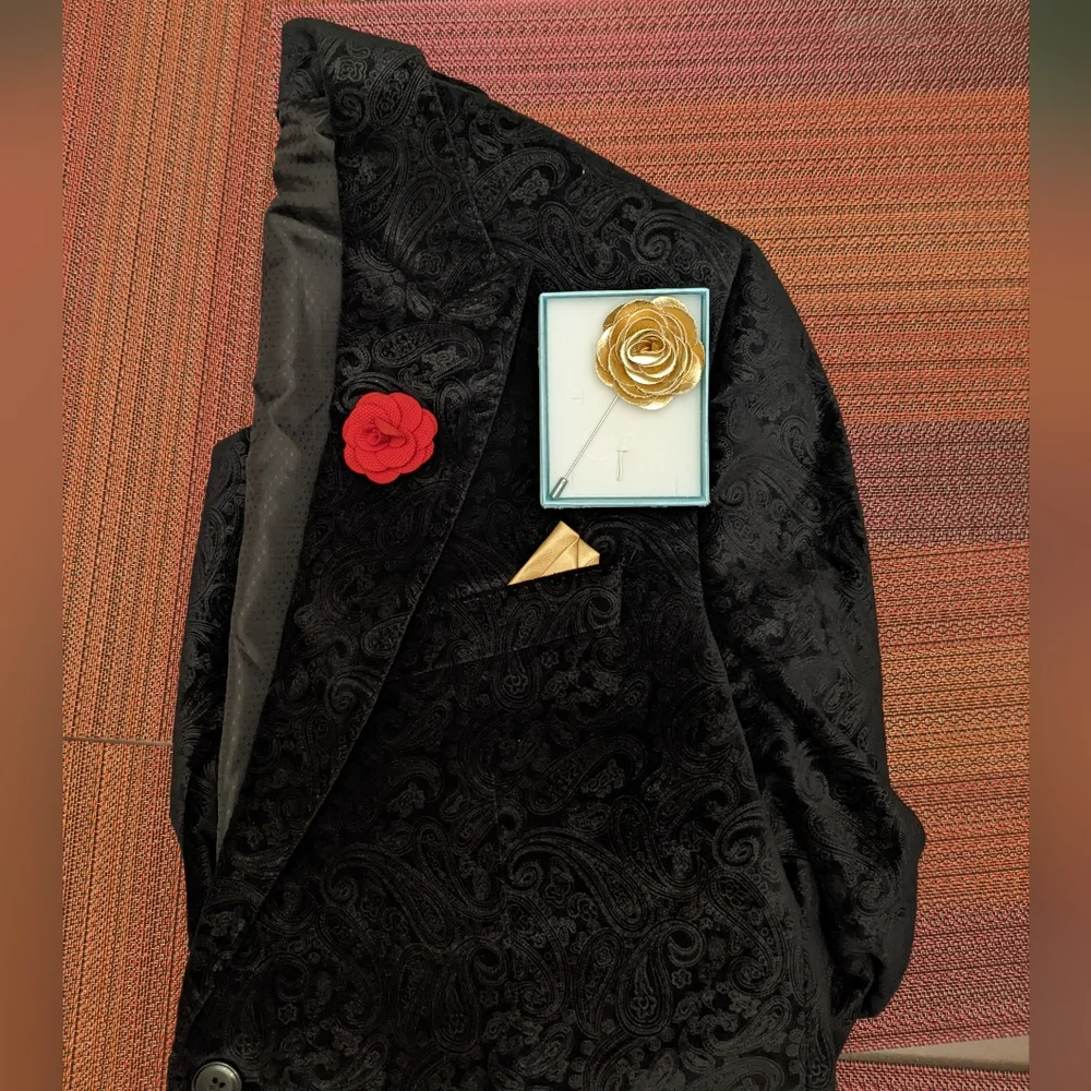 Sean John Velvet Embossed Blazer - Picture 4 of 5